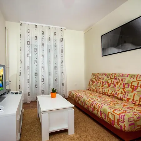 Sebelja Apartament *